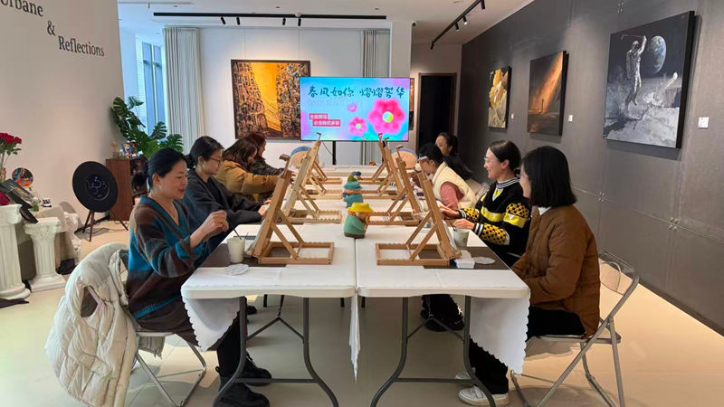 浙農(nóng)實(shí)業(yè)舉辦&ldquo;藝起綻放&rdquo;三八婦女節(jié)藝術(shù)繪畫主題活動(dòng)